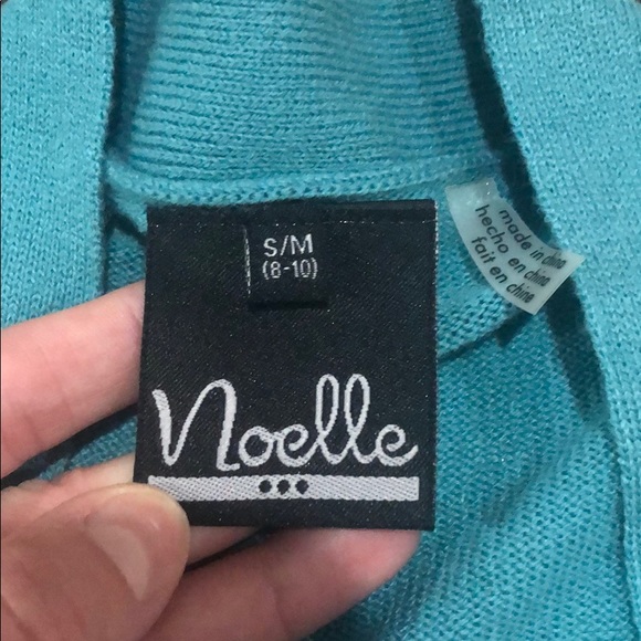 Turquoise sweater - Picture 2 of 3